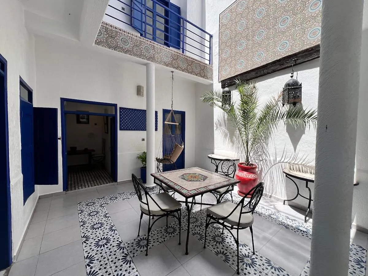 Riad De Jeanne Suvayr Tatil Evi